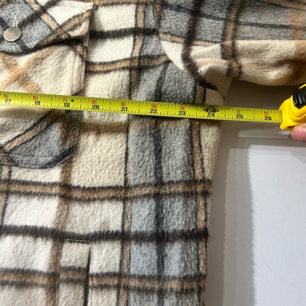 Zara Plaid Shacket in Cream and Tan - Picture 7 of 7